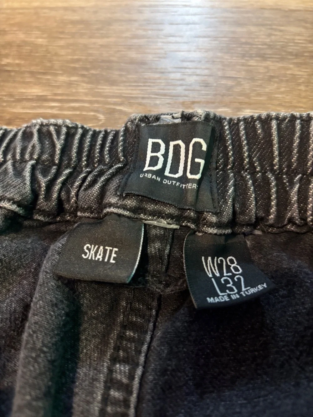 BDG Urban Outfitters Women’s Charcoal Cargo Pants - Picture 3 of 3